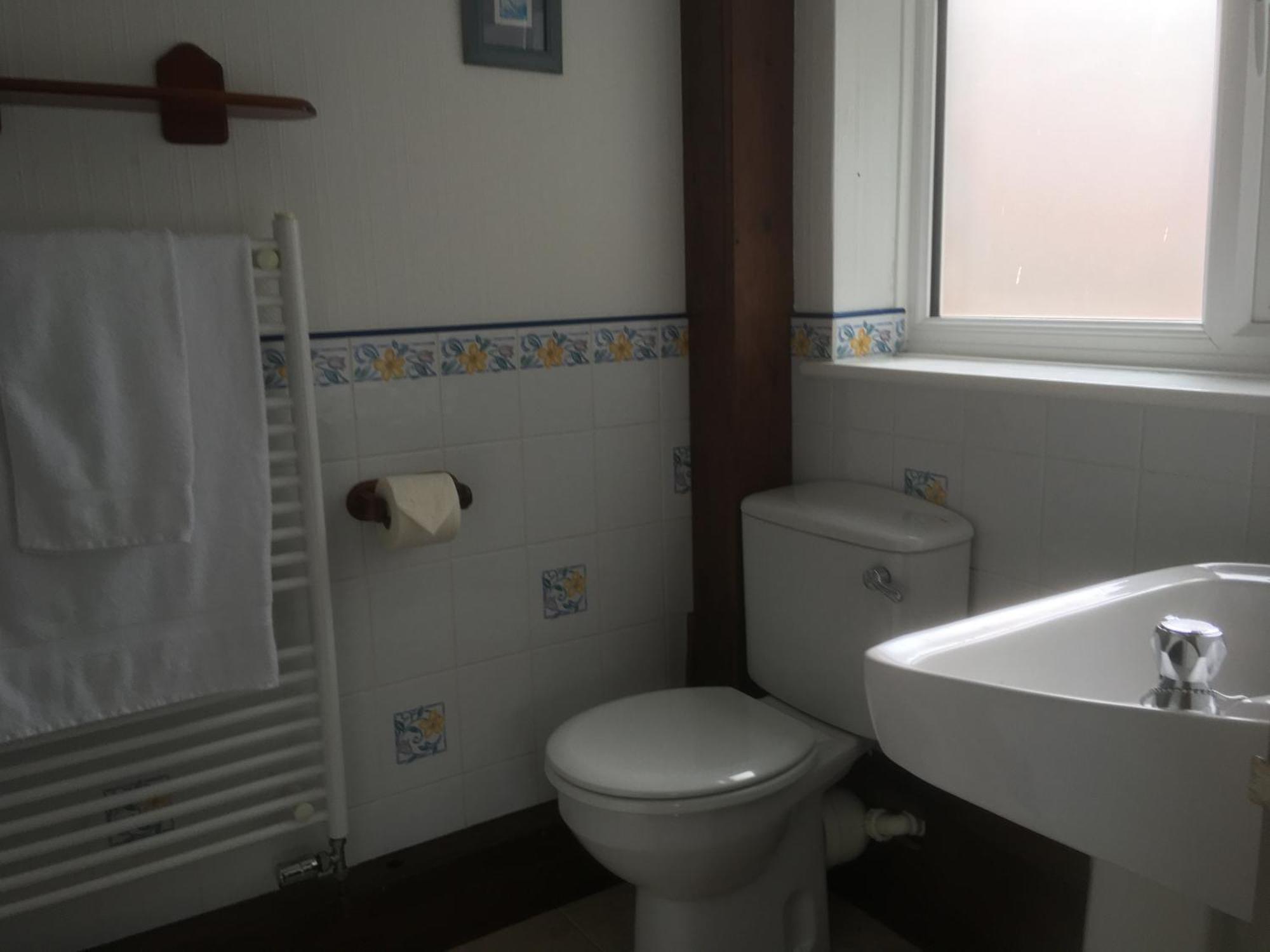 Grove House Guest House Telford Ngoại thất bức ảnh
