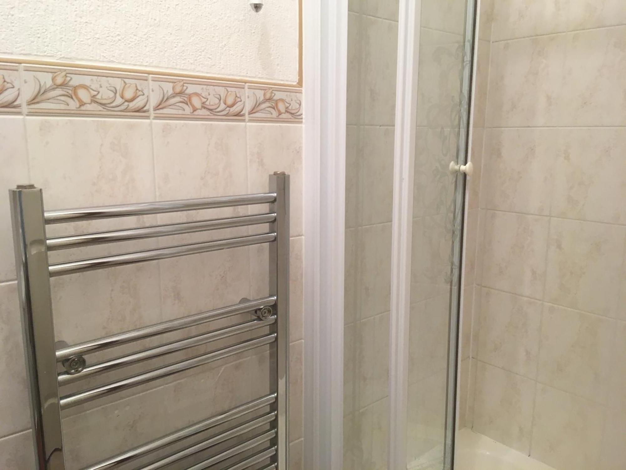Grove House Guest House Telford Ngoại thất bức ảnh