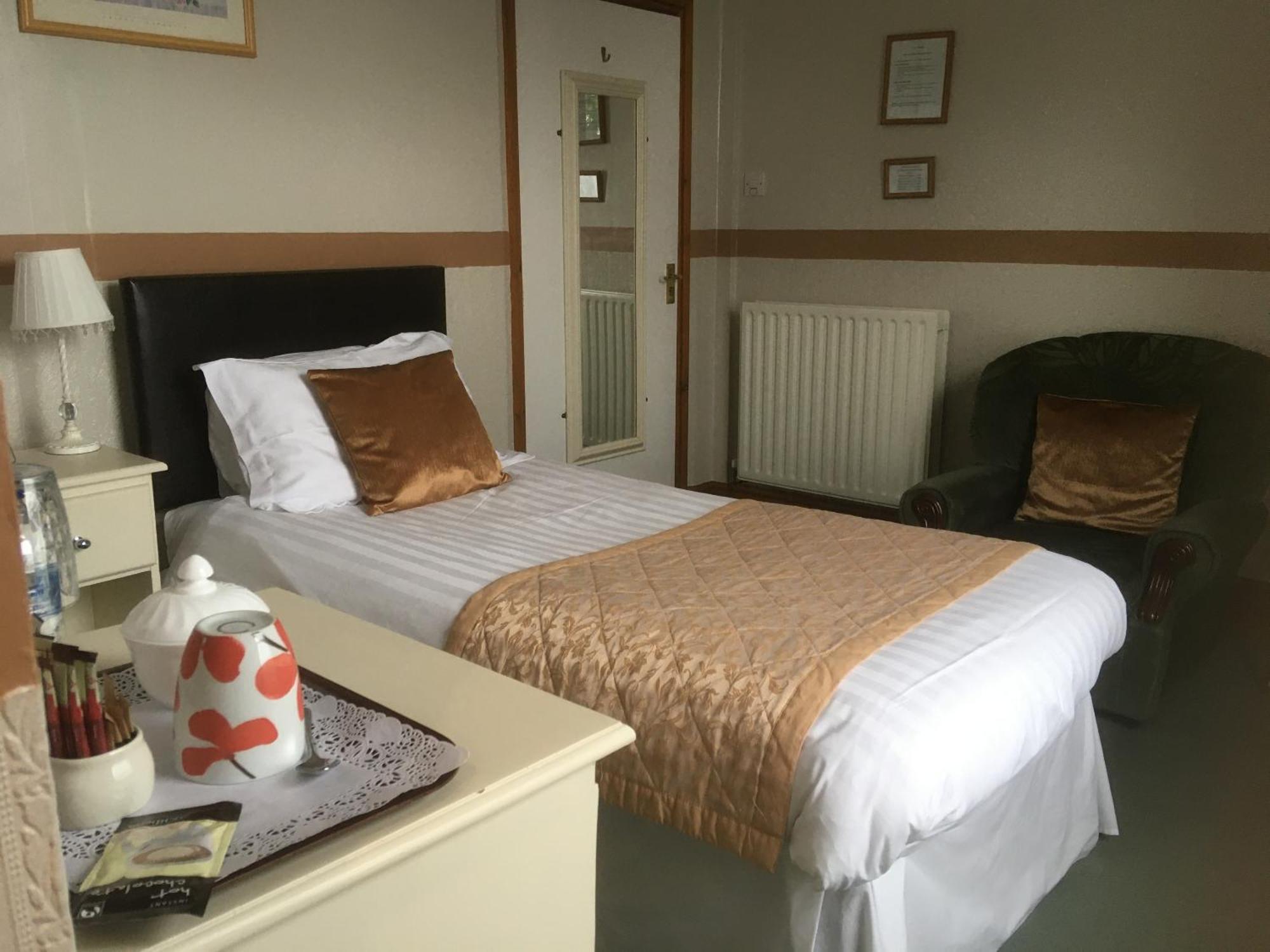 Grove House Guest House Telford Ngoại thất bức ảnh